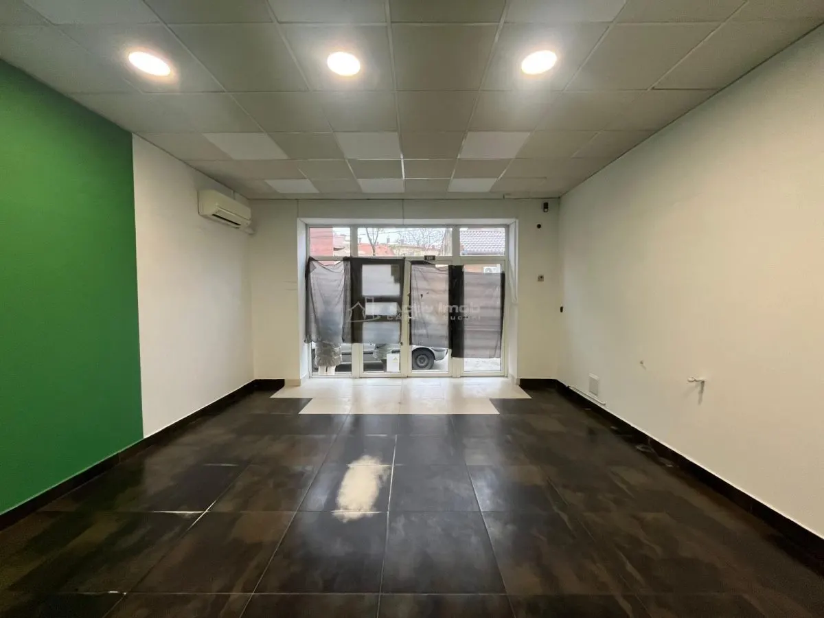 Lugoj, Local Commercial à Louer – Centre, 95 m² (Près Police) - foto 3