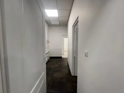 Lugoj, Local Commercial à Louer – Centre, 95 m² (Près Police) - foto 21