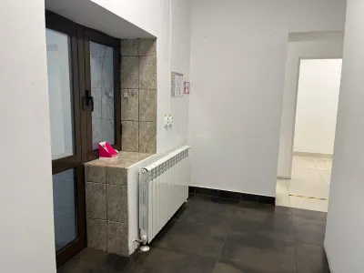 Lugoj, Local Commercial à Louer – Centre, 95 m² (Près Police) - foto 23
