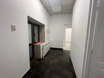Lugoj, Local Commercial à Louer – Centre, 95 m² (Près Police) - foto 6