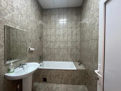 Lugoj, Local Commercial à Louer – Centre, 95 m² (Près Police) - foto 10