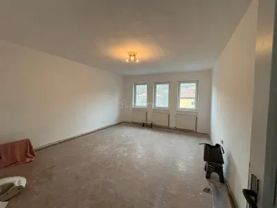 Resita, Appartement 2 Chambres, Plan Dégagé, Quartier Lunca - foto 16