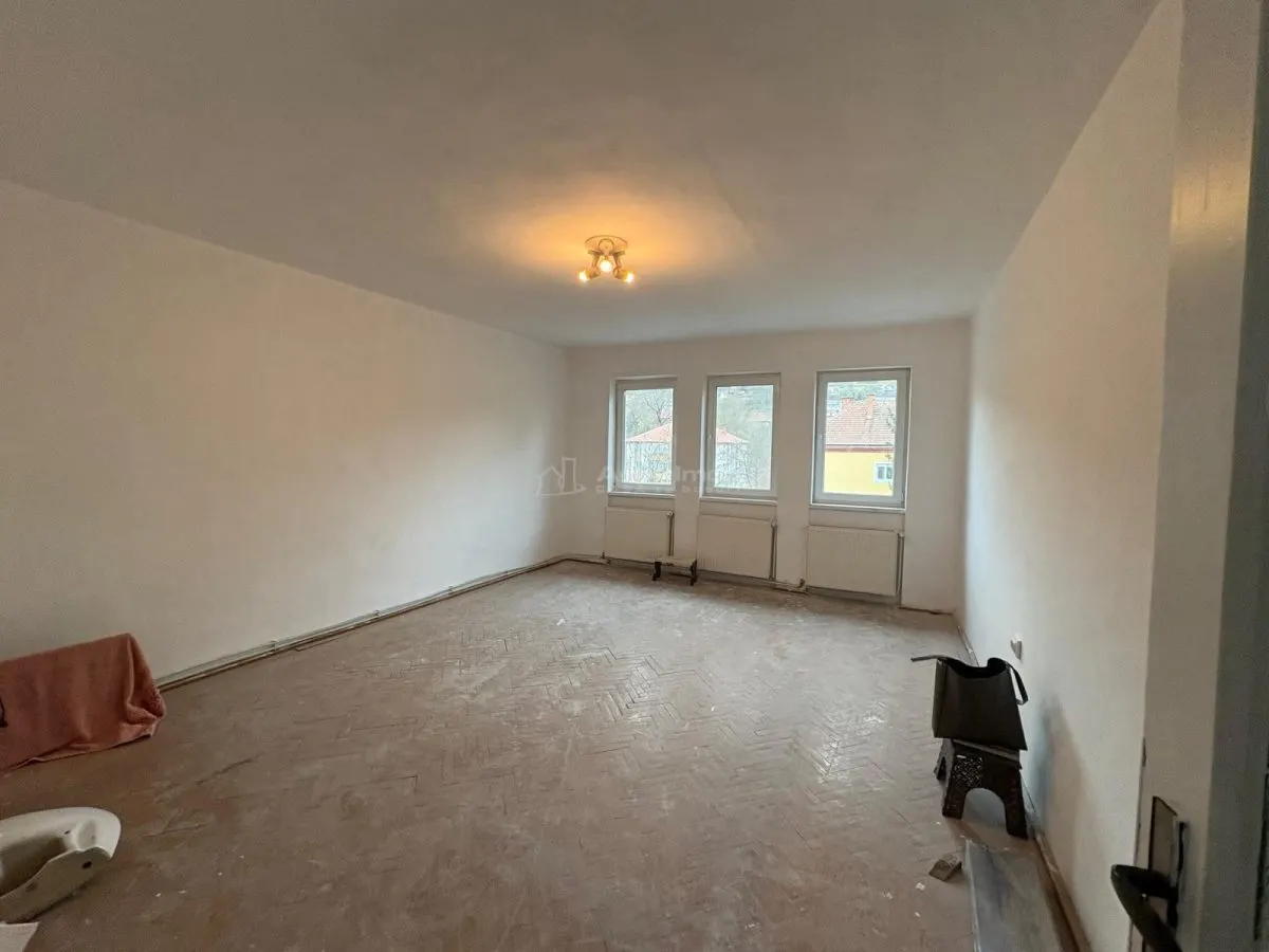 Resita, Appartement 2 Chambres, Plan Dégagé, Quartier Lunca - foto 16