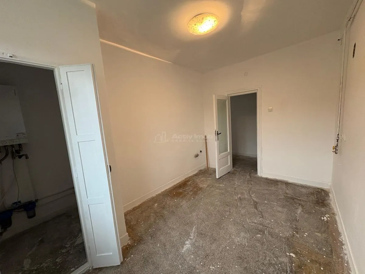 Resita, Appartement 2 Chambres, Plan Dégagé, Quartier Lunca - foto 5