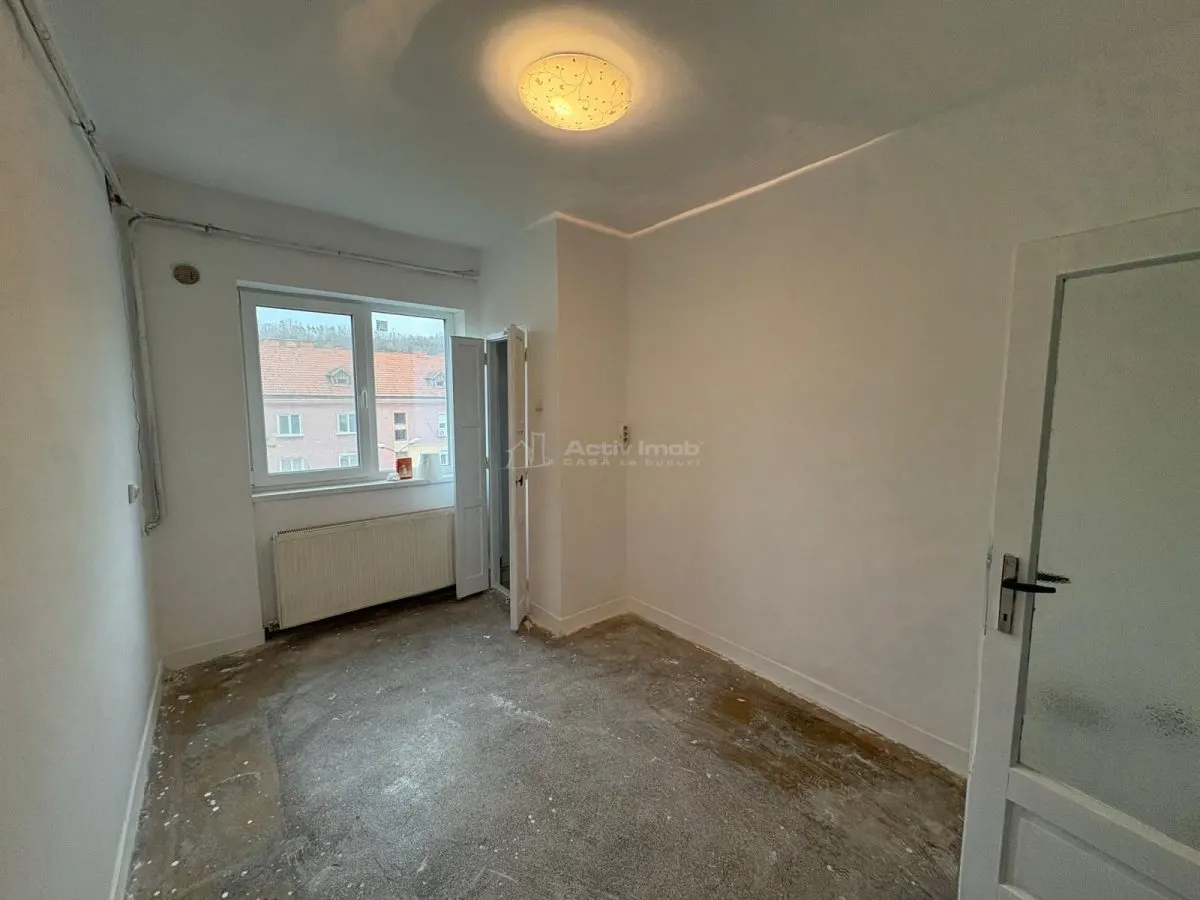 Resita, Appartement 2 Chambres, Plan Dégagé, Quartier Lunca - foto 7