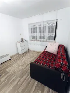 Apartamento de 2 Dormitorios, Ultracentral en Moldova Noua - Moldova Noua