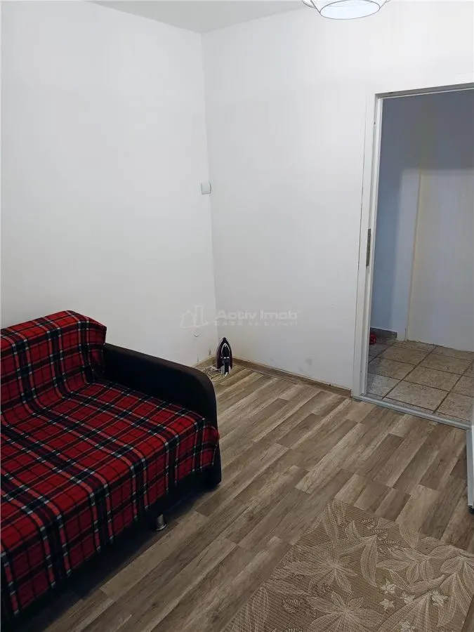Appartement 2 Chambres, Ultra-Centre de Moldova Noua - foto 4