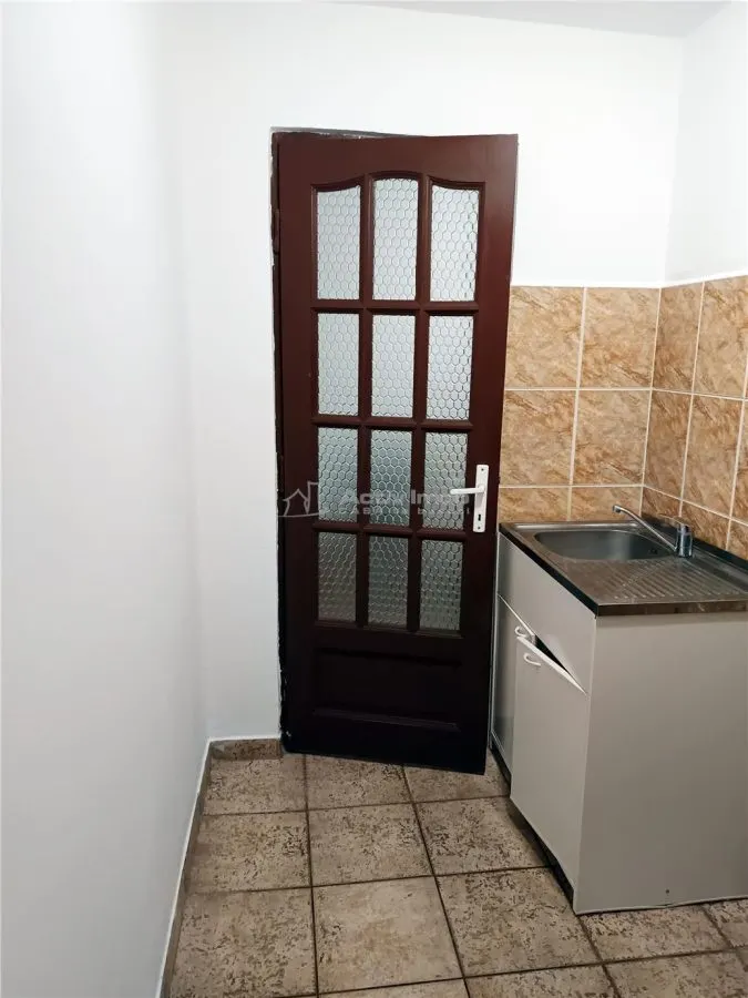 Appartement 2 Chambres, Ultra-Centre de Moldova Noua - foto 6