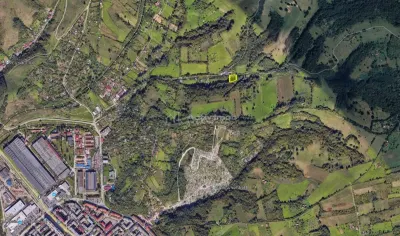 Resita, Terrain Intravilan Régulier, Bordant Ruisseau et Route, 1.308 m², €15/m² - foto 2