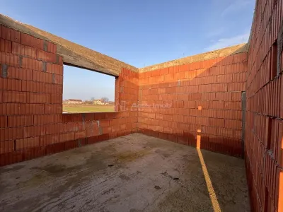 Maison Neuve - Tarian, Girisu de Cris | Terrain 560 m² - foto 10