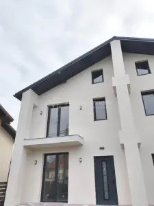 Villa à Vendre – Prelungirea Ghencea – Dantelei – 245 m² – €210.000 - Bucuresti