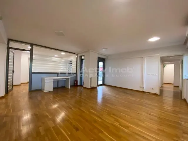 绿湖豪华5卧室公寓 – 零买家佣金 - foto 1