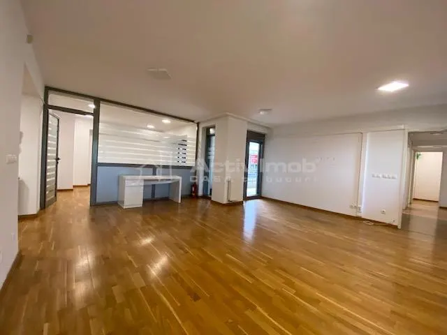 绿湖豪华5卧室公寓 – 零买家佣金 - foto 2