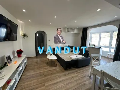 Resita, Apartamento Premium de 2 Dormitorios, Distribución Semidecomandata, Centro - Resita