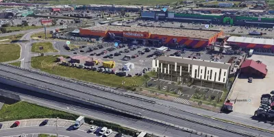 Propriété Commerciale d'Exception près de la Rocade d'Oradea – 1 800 m² avec Visibilité Maximale - foto 2