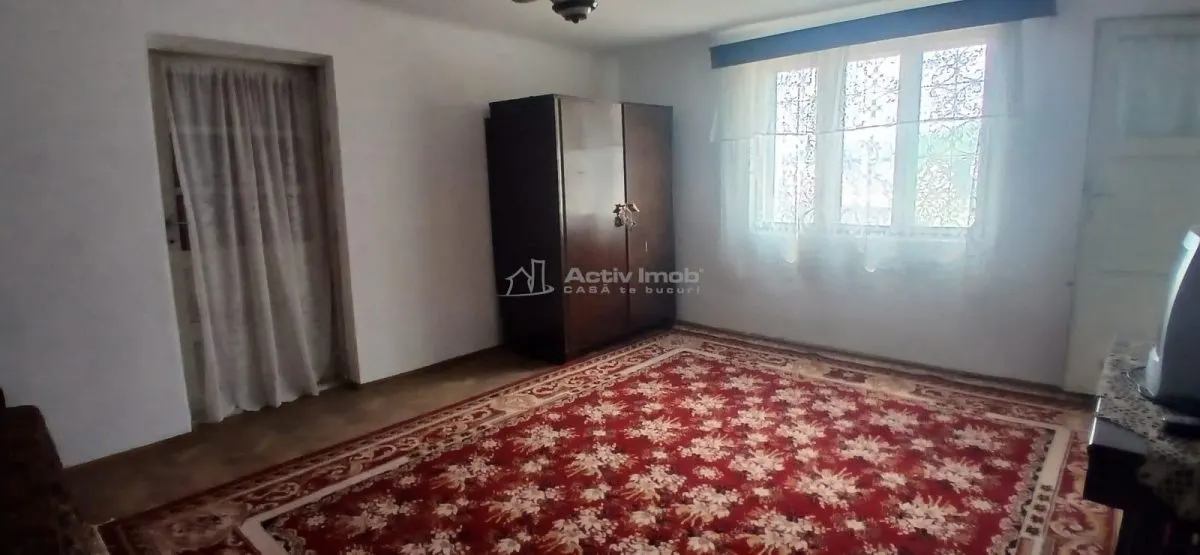 Casa de 6 Habitaciones en Venta en Pucioasa, Parcela de 441 m² - foto 11