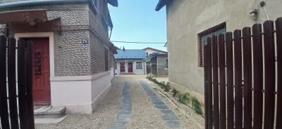 Casa de 6 Habitaciones en Venta en Pucioasa, Parcela de 441 m² - foto 16