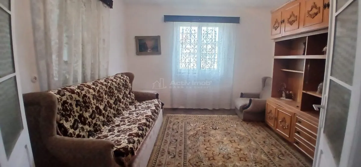 Casa de 6 Habitaciones en Venta en Pucioasa, Parcela de 441 m² - foto 8