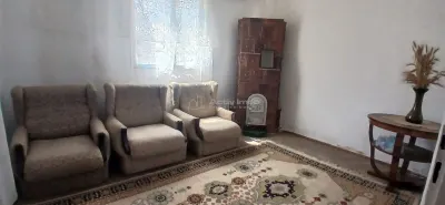 Casa de 6 Habitaciones en Venta en Pucioasa, Parcela de 441 m² - foto 9