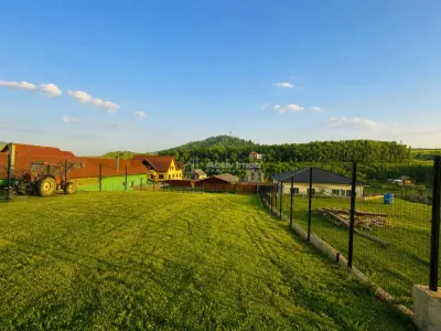 Terrain Constructible 769 m² avec Vues Spectaculaires sur les Montagnes - foto 4