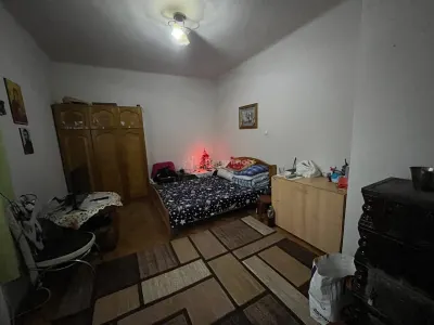 Caransebes, Apartamento de 2 Dormitorios, 2ª Planta, Zona Sesu Rosu - foto 3