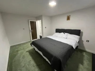 Caransebes, Villa Lista P+1, Parcela 800 m², Ubicación Central - foto 4