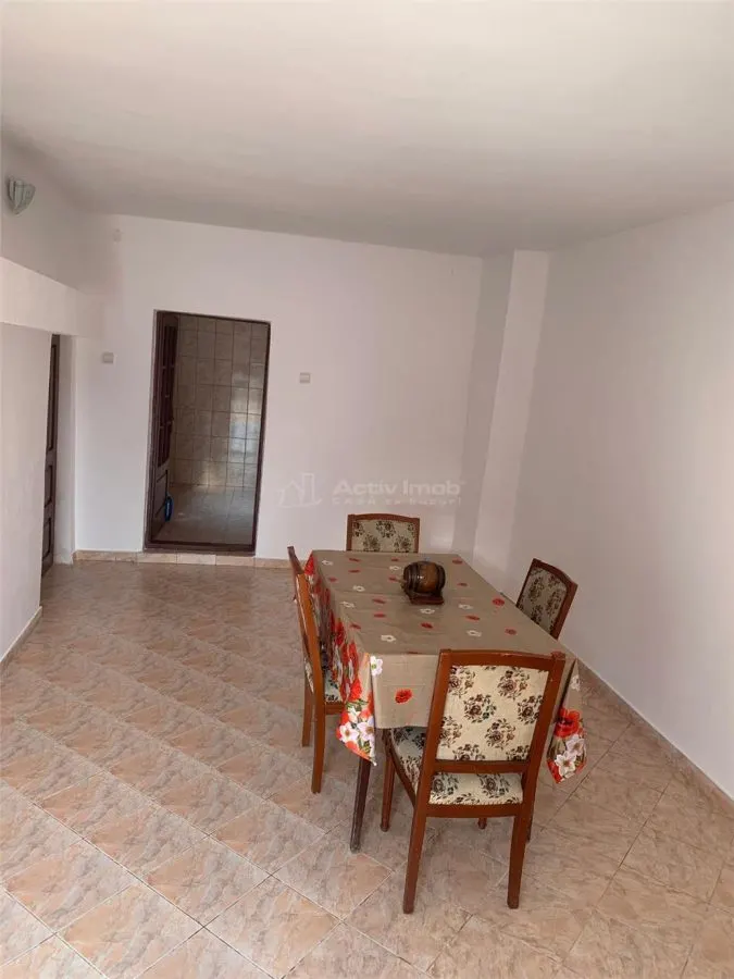 Casa de 8 Dormitorios en Venta Valea Voievozilor Targoviste 653m² Terreno - foto 4