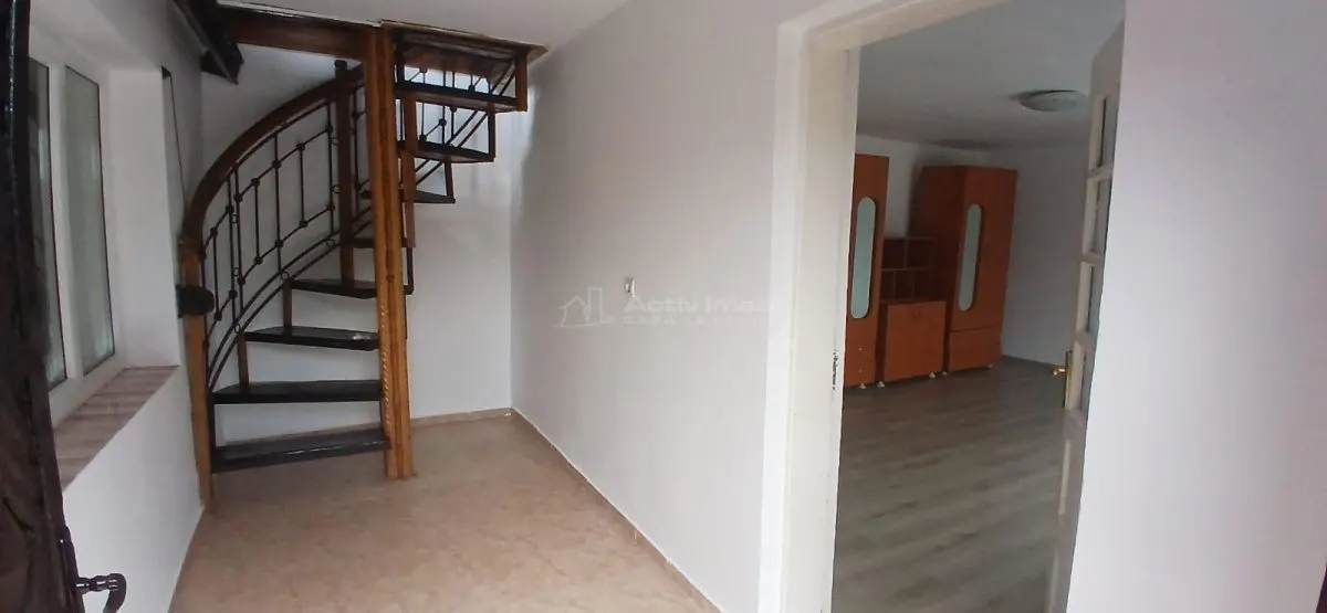 Casa de 8 Dormitorios en Venta Valea Voievozilor Targoviste 653m² Terreno - foto 6