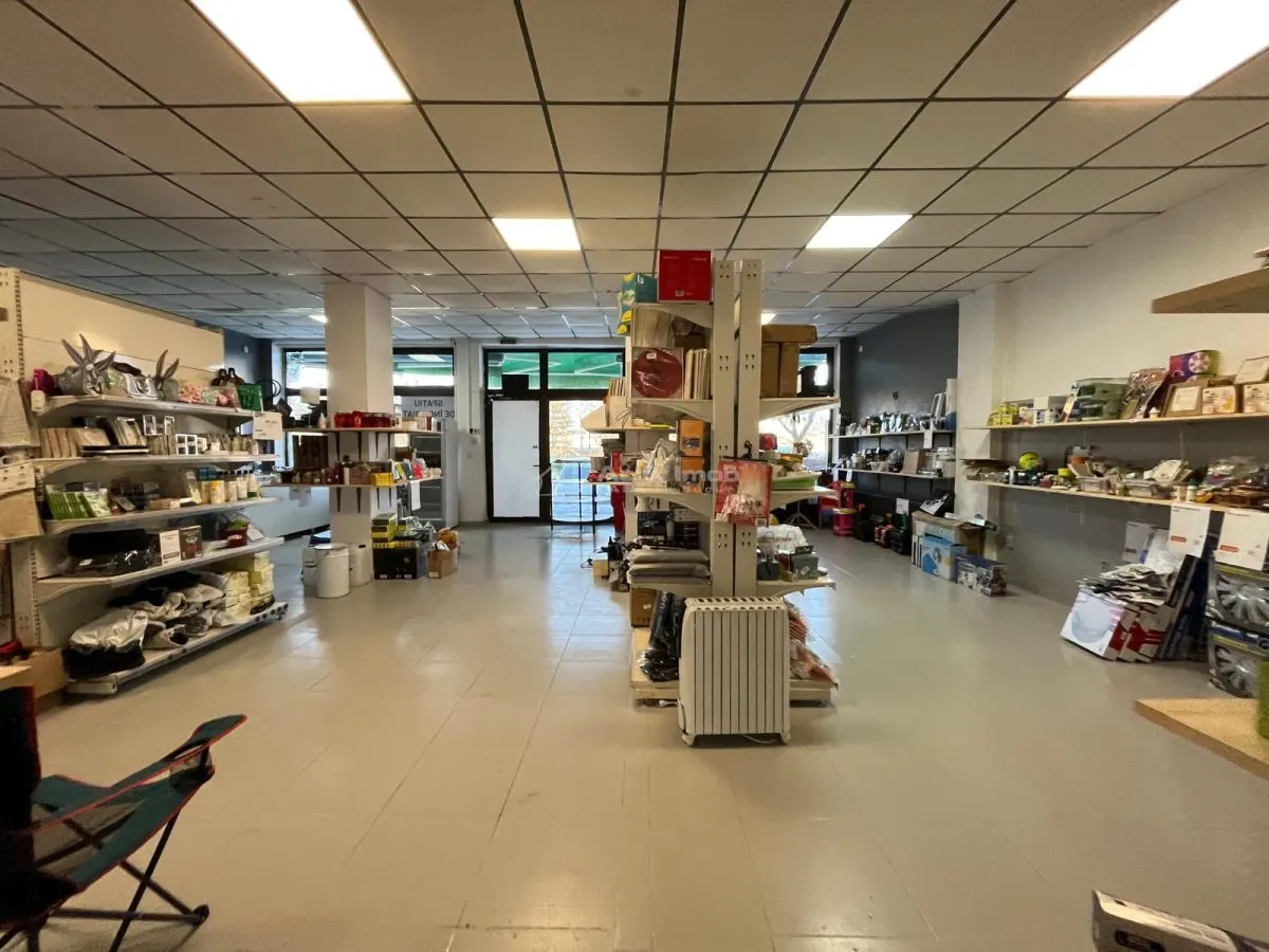 Lugoj, À Louer – Local Commercial, 194 m², Quartier Strand - foto 14