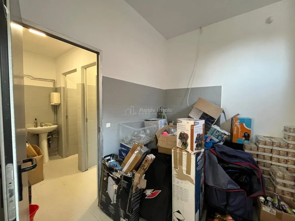 Lugoj, À Louer – Local Commercial, 194 m², Quartier Strand - foto 18