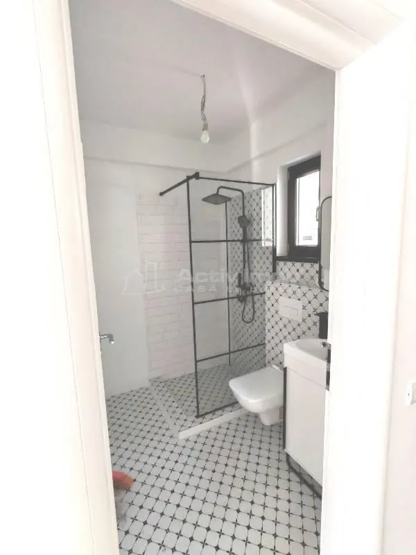 House / villa for sale 130 sqm in Bucuresti, Prelungirea Ghencea area - foto 11