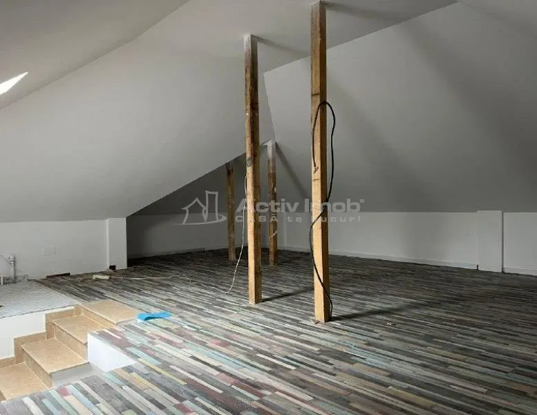 House / villa for sale 130 sqm in Bucuresti, Prelungirea Ghencea area - foto 13