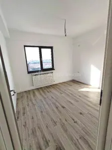 House / villa for sale 130 sqm in Bucuresti, Prelungirea Ghencea area - foto 17
