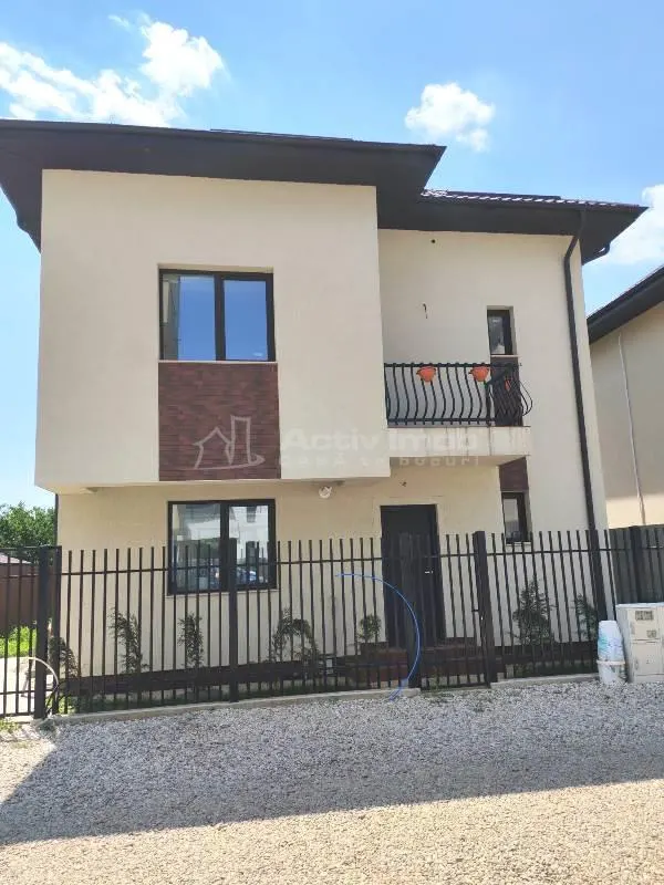 House / villa for sale 130 sqm in Bucuresti, Prelungirea Ghencea area - foto 3