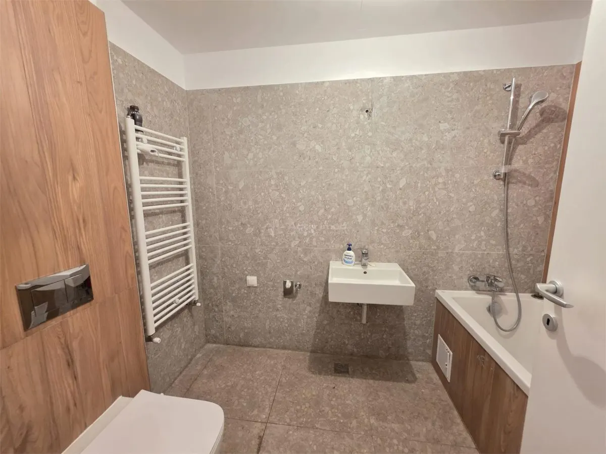 3-Bedroom Split-Layout Apartment 84 sqm – Best Residence Cotroceni - foto 7