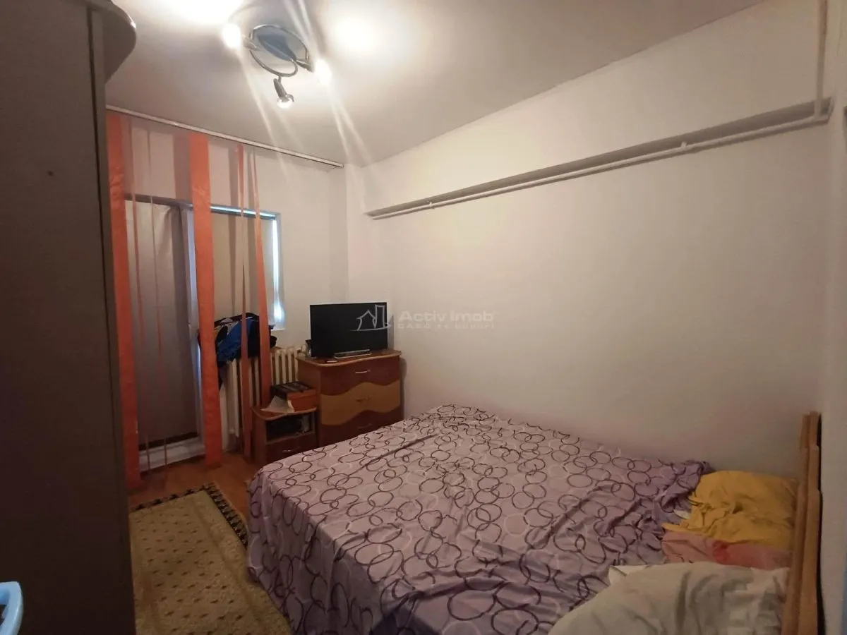 Apartamento de 4 Dormitorios Semiadosado, Aleea Huedin, Berceni - foto 4