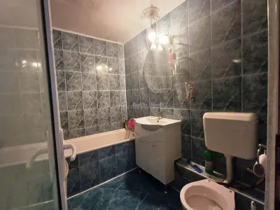 Apartamento de 4 Dormitorios Semiadosado, Aleea Huedin, Berceni - foto 5