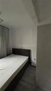 Studio Converted to 2-Bedroom Apartment Overlooking Tineretului Park - Bucuresti
