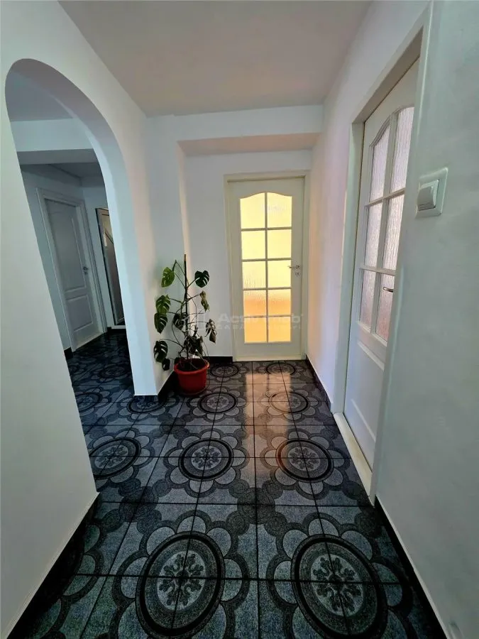 4-Bedroom Separated Layout Apartment, 100 sqm, 2nd Floor, Dorobanti II - foto 14