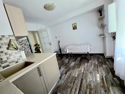 4-Bedroom Separated Layout Apartment, 100 sqm, 2nd Floor, Dorobanti II - foto 5