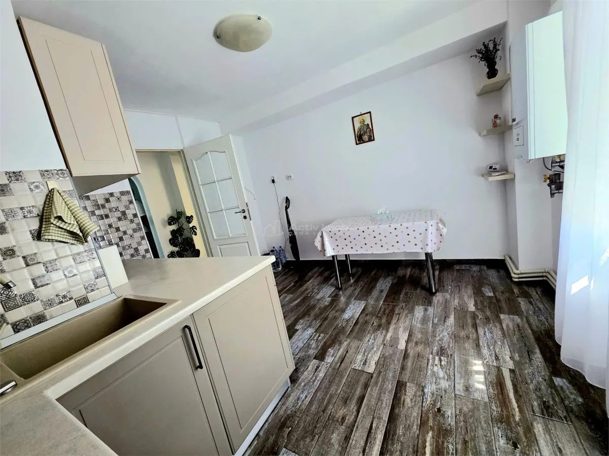 4-Bedroom Separated Layout Apartment, 100 sqm, 2nd Floor, Dorobanti II - foto 5