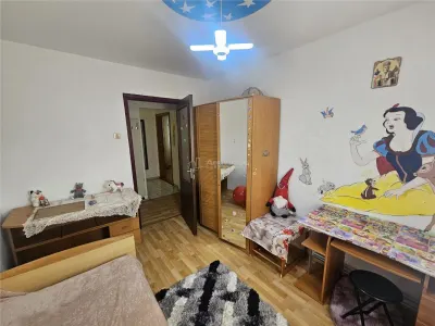 Resita, Appartement 3 Pièces Distributio Dégagée, Meublé et Équipé, Micro 2 - foto 17
