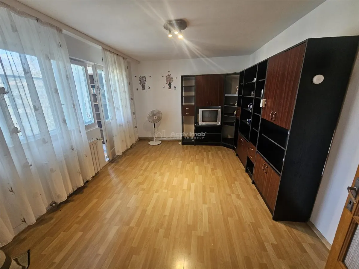 Resita, Appartement 3 Pièces Distributio Dégagée, Meublé et Équipé, Micro 2 - foto 3
