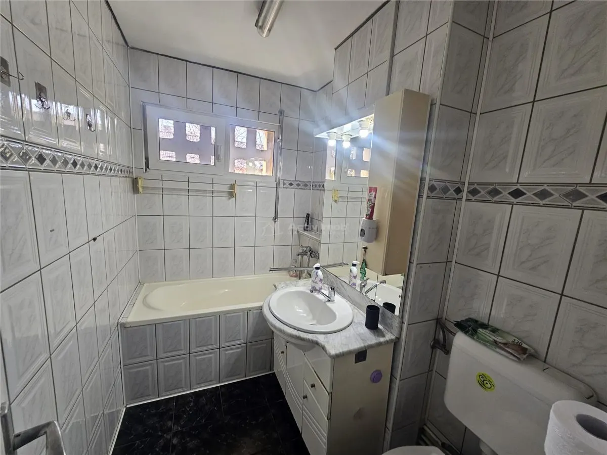 Resita, Appartement 3 Pièces Distributio Dégagée, Meublé et Équipé, Micro 2 - foto 8