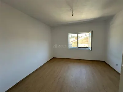 Resita, Apartamento de 3 Dormitorios, Confort 1, Distribución Separada, Centro - foto 14