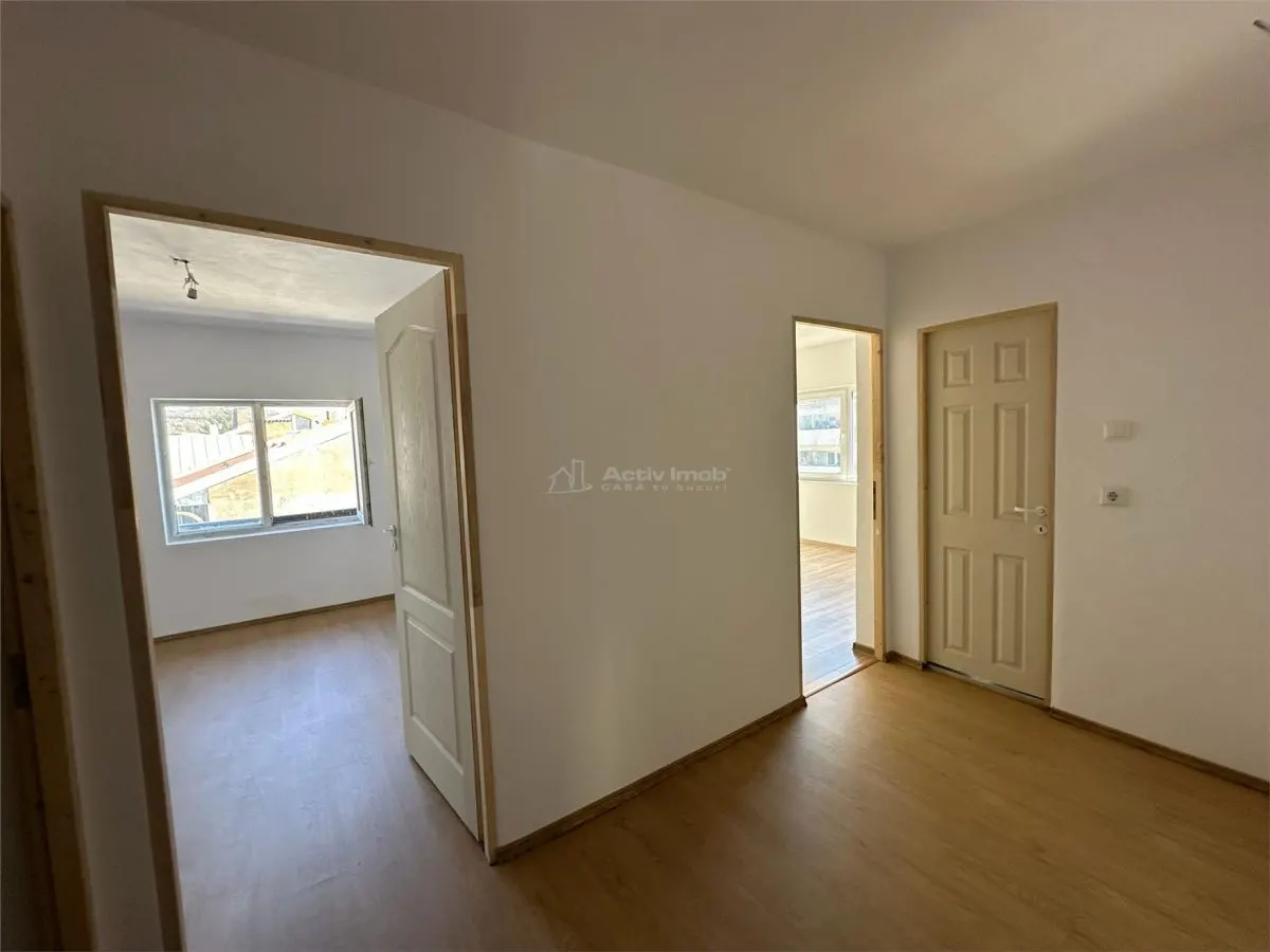 Resita, Apartamento de 3 Dormitorios, Confort 1, Distribución Separada, Centro - foto 16