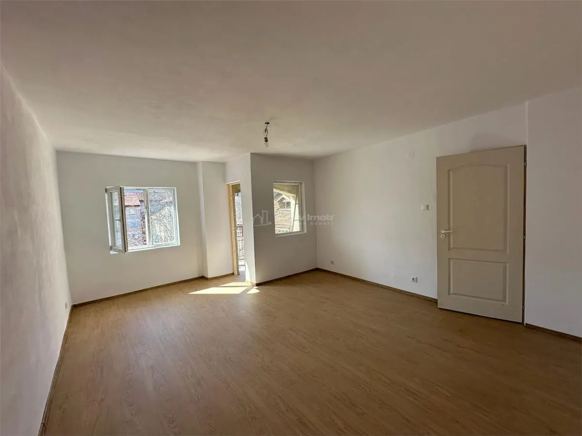 Resita, Apartamento de 3 Dormitorios, Confort 1, Distribución Separada, Centro - foto 17