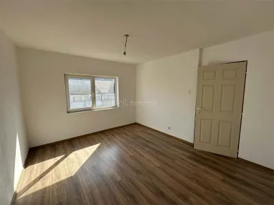 Resita, Apartamento de 3 Dormitorios, Confort 1, Distribución Separada, Centro - foto 19