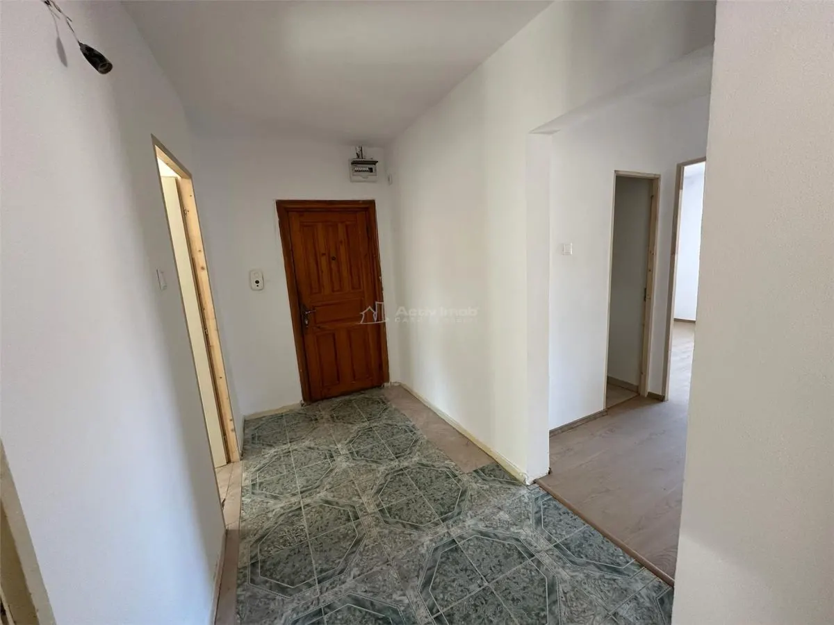 Resita, Apartamento de 3 Dormitorios, Confort 1, Distribución Separada, Centro - foto 22