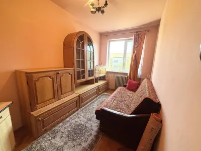 Apartamento de 3 Dormitorios – Rogerius, Str. Selimbarului – 4ª Planta - foto 3
